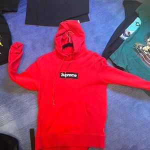 Supreme hoodie medium